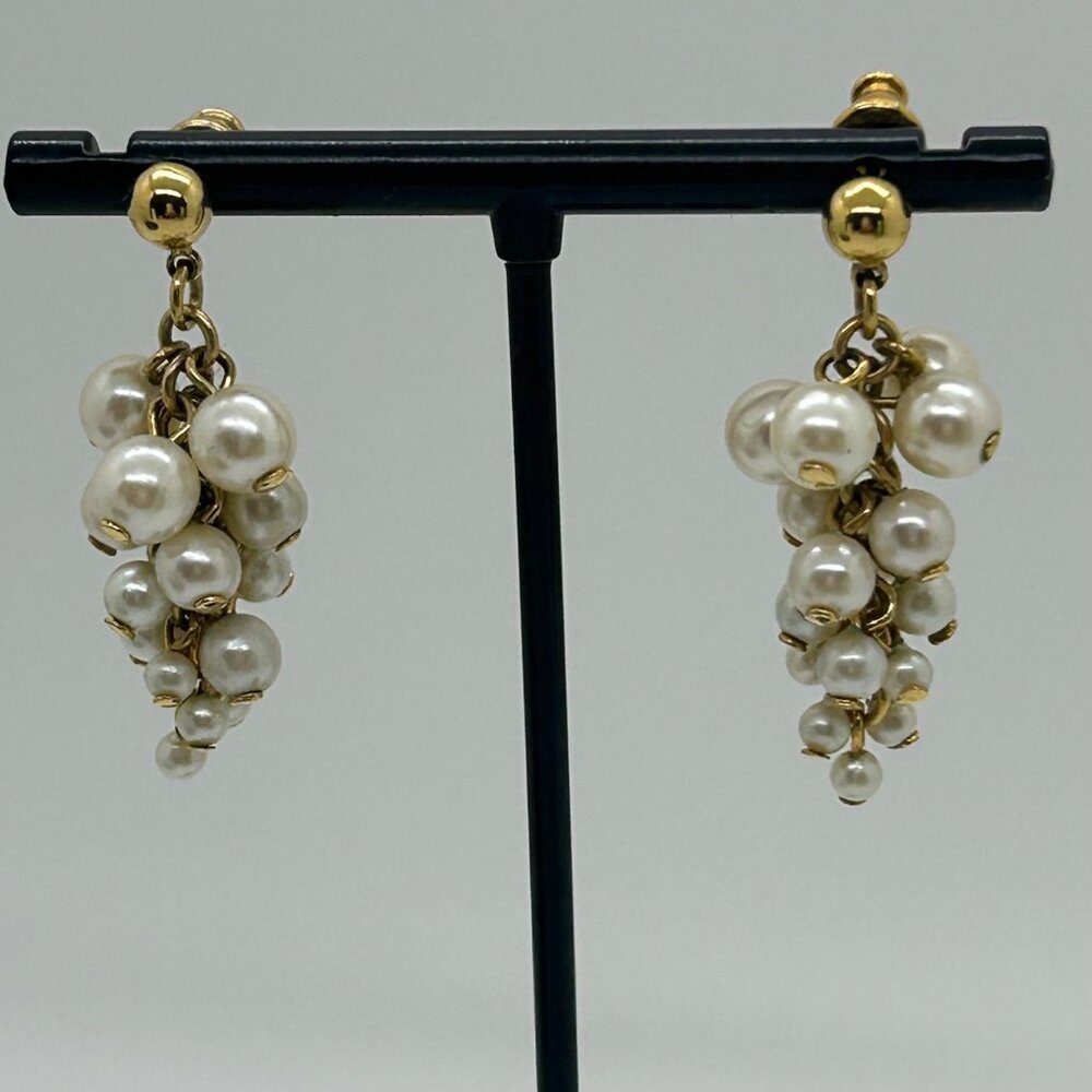 Vintage Faux Pearl Cluster Earrings Gold-Tone Dangle Wedding Prom Elegant - Picture 8 of 14